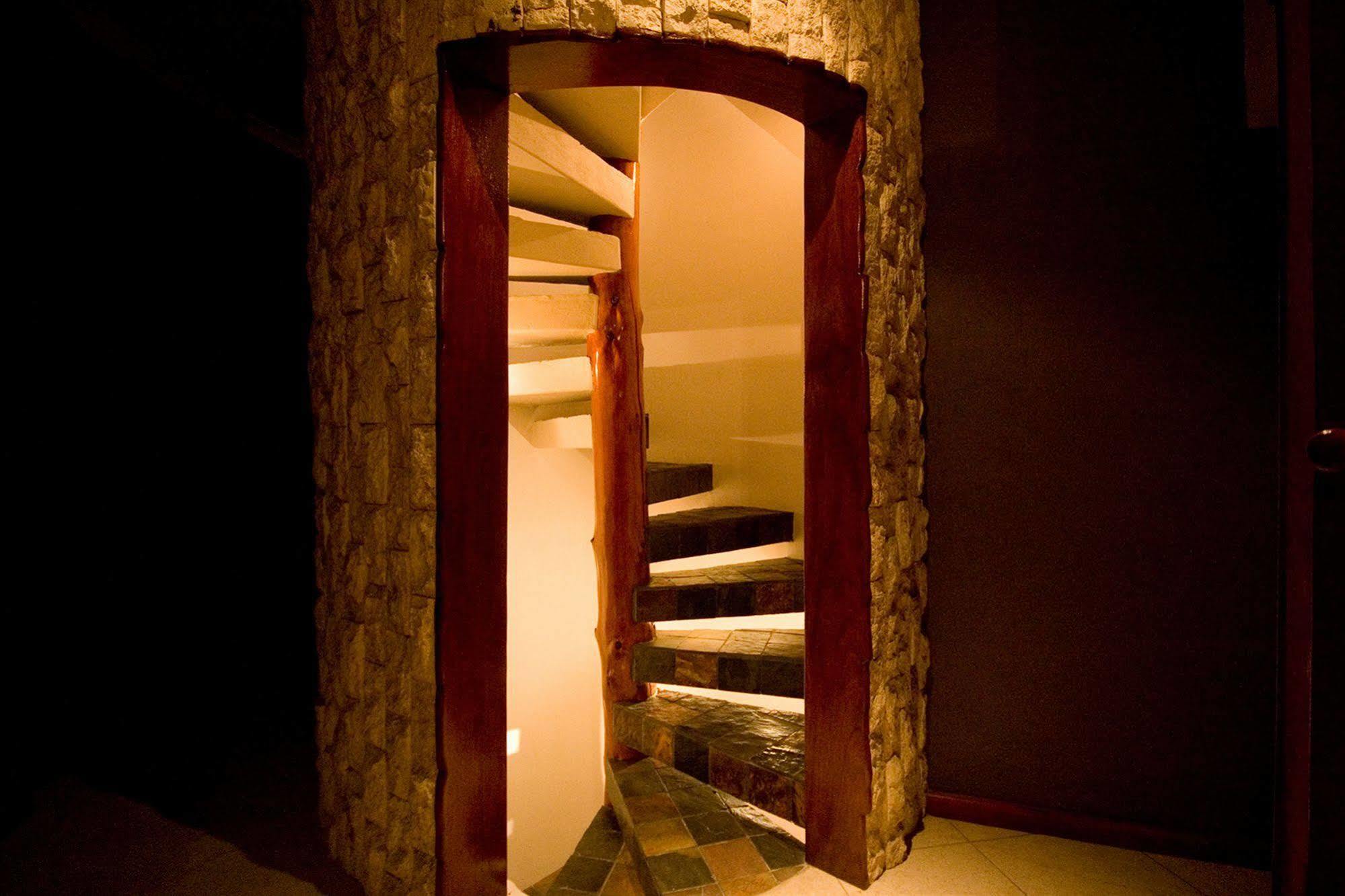 The Roundhouse Guesthouse De Kelders Buitenkant foto