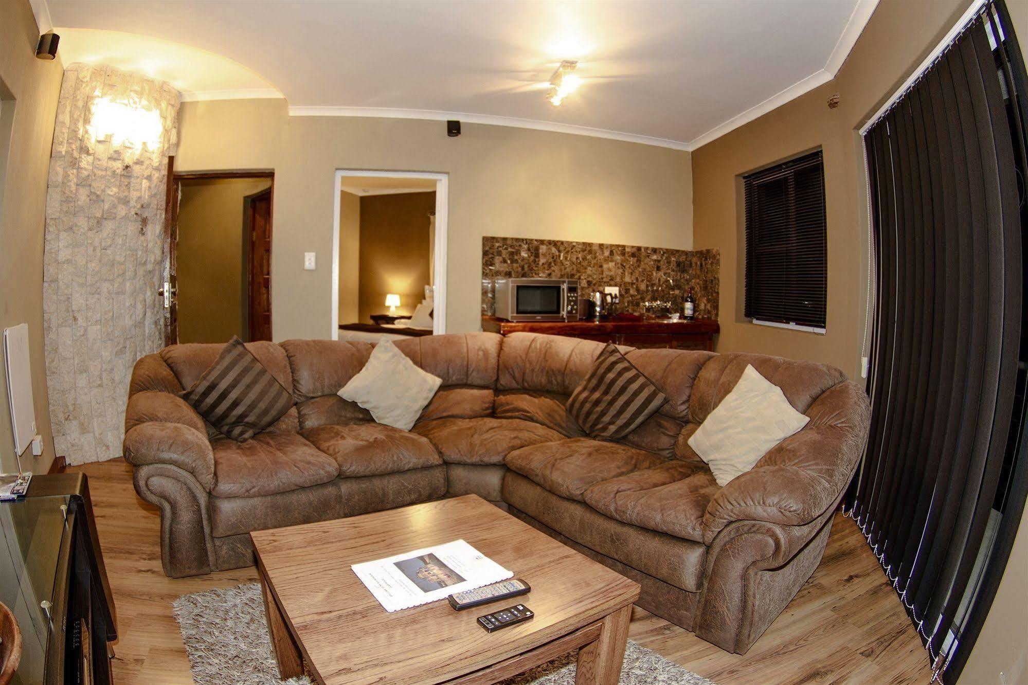 The Roundhouse Guesthouse De Kelders Buitenkant foto