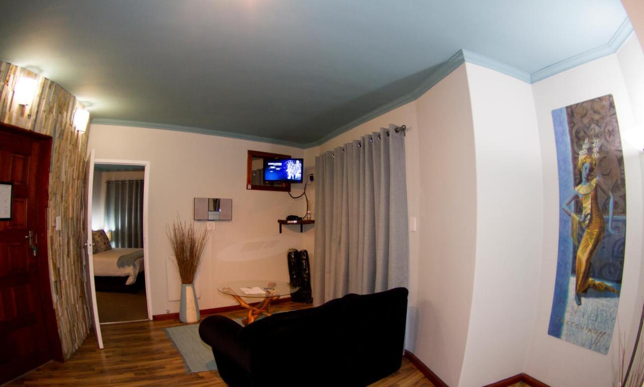 The Roundhouse Guesthouse De Kelders Buitenkant foto