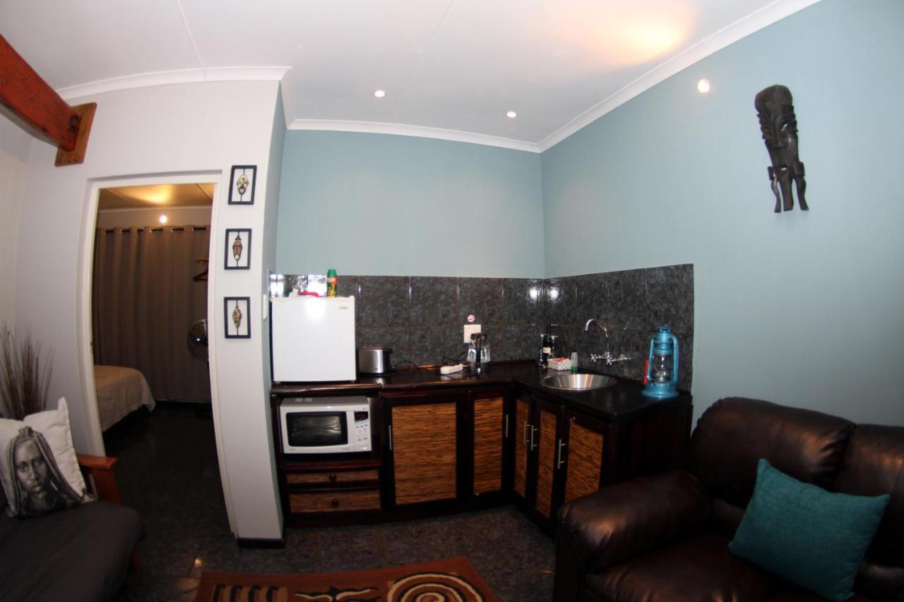 The Roundhouse Guesthouse De Kelders Buitenkant foto